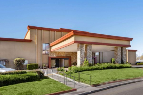 Отель Wyndham Sacramento  Сакраменто